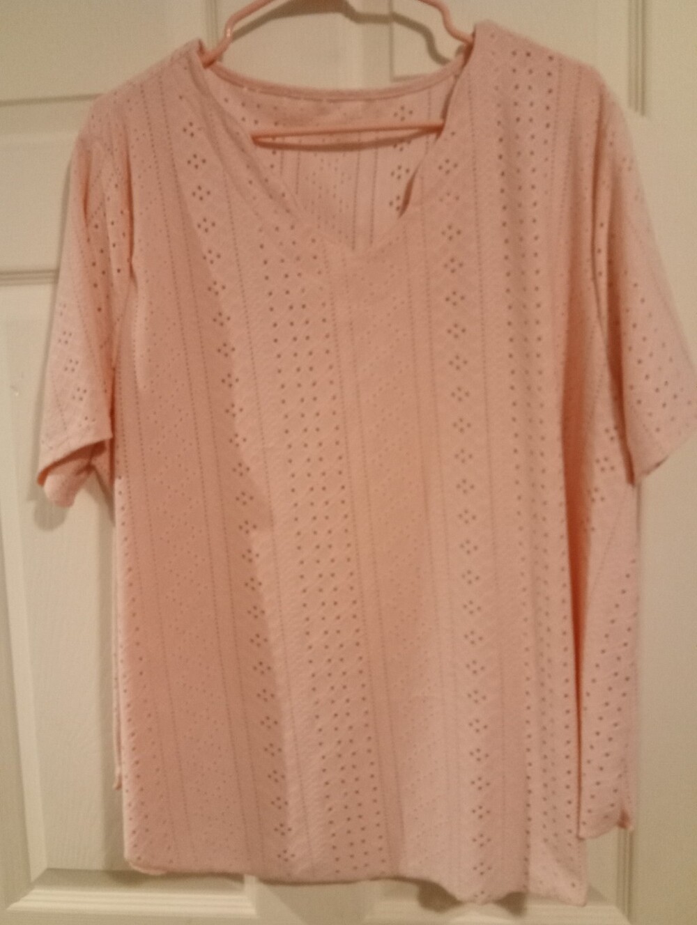 Women's Eyelet Knit V-Neck Top - Pink